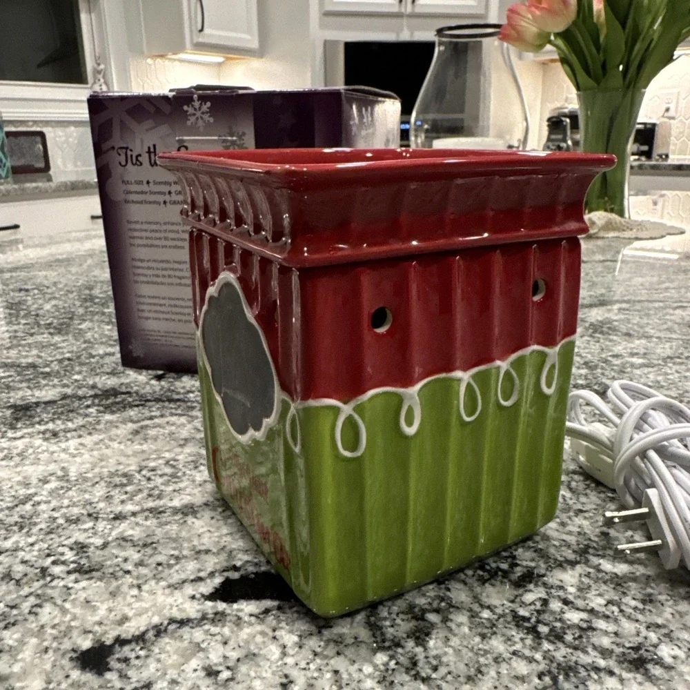 Scentsy Tis The Season Countdown Full‎ Size Wax Warmer Red And Green